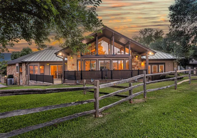 Homes for sale in Horseshoe Bay, TX | 624 Hi Stirrup, Horseshoe Bay, TX 78657 | MLS# 1997204