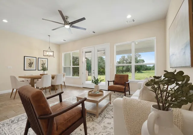 Photo 3 of Sale Pending at 6 Round Blf Cir, Wimberley, TX 78676 | MLS# 7601652 | Listing updated on 2026-09-17