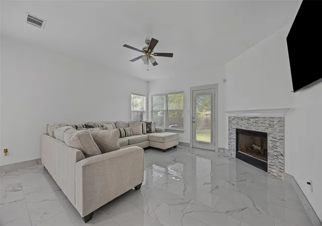 5th image of 11808 Bastrop St, Manor, TX 78653 | MLS# 3193368