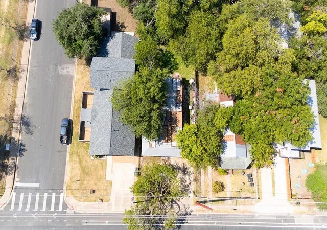 4th image of 2909 E 5Th St, Austin, TX 78702 | MLS# 9268803