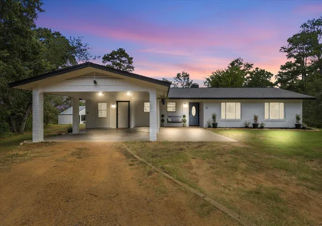 2nd image of 28 Lost Pines Ave, Bastrop, TX 78602 | MLS# 6779239