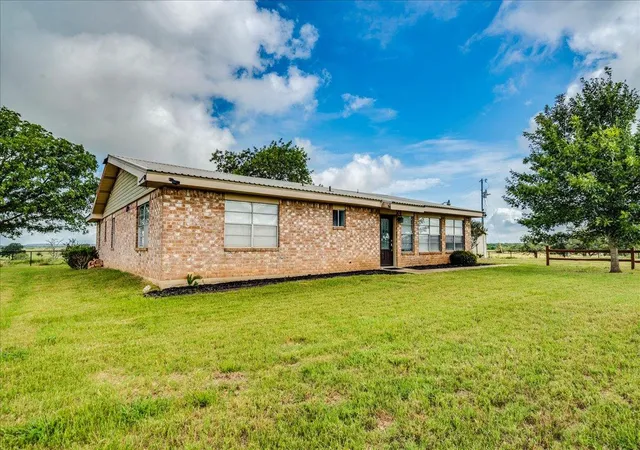 3rd image of 595 Cardinal Rd, Rosanky, TX 78953 | MLS# 8025730