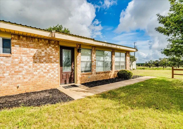 4th image of 595 Cardinal Rd, Rosanky, TX 78953 | MLS# 8025730