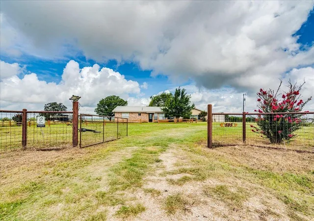 5th image of 595 Cardinal Rd, Rosanky, TX 78953 | MLS# 8025730