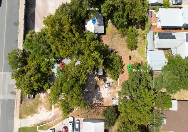 2nd image of 920 Shady Ln, Austin, TX 78702 | MLS# 1765850