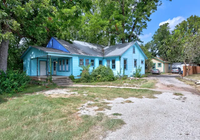 5th image of 920 Shady Ln, Austin, TX 78702 | MLS# 1765850