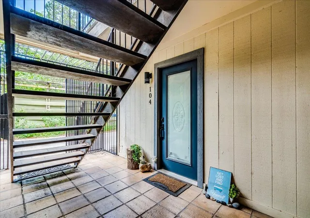 3rd image of 1111 W 10Th St, Austin, TX 78703