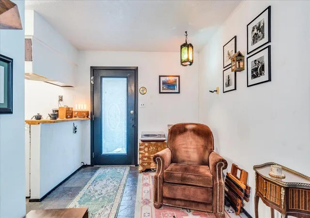 5th image of 1111 W 10Th St, Austin, TX 78703