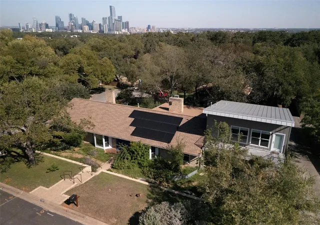 Photo 1 of Single family home for sale at 1706 Windoak Dr, Austin, TX 78741 | MLS# 7365493 | Listing updated on 2026-10-28