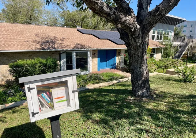 Photo 3 of Single family home for sale at 1706 Windoak Dr, Austin, TX 78741 | MLS# 7365493 | Listing updated on 2026-10-28