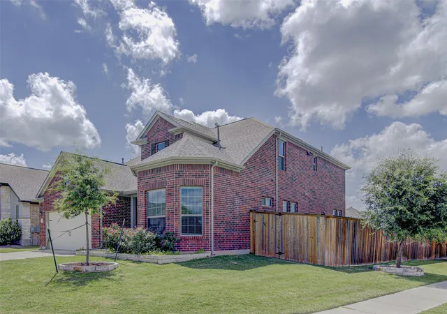 Photo 3 of Single family home for sale at 2012 La Gabriella Ln, Leander, TX 78641 | MLS# 4153516 | Listing updated on 2026-09-24