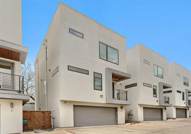 2nd image of 2301 Bluebonnet Ln #4, Austin, TX 78704 | MLS# 9614828