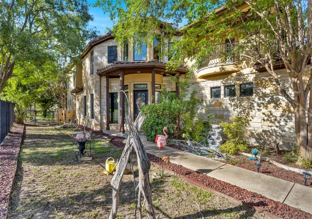 Photo 1 of Single family home for sale at 1 Treehaven Ln, The Hills, TX 78738 | MLS# 4419673 | Listing updated on 2026-08-30