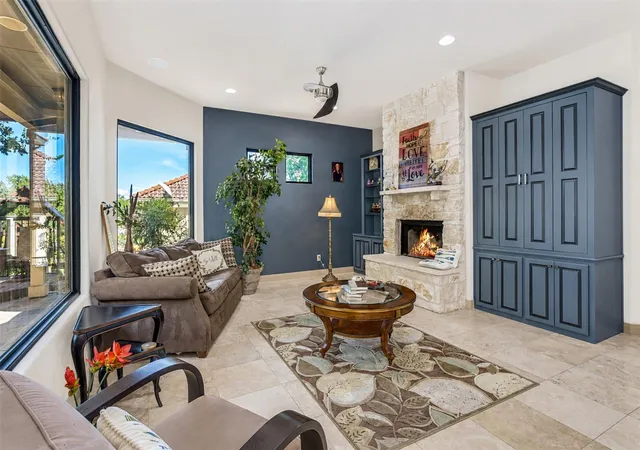 Photo 3 of Single family home for sale at 1 Treehaven Ln, The Hills, TX 78738 | MLS# 4419673 | Listing updated on 2026-08-30