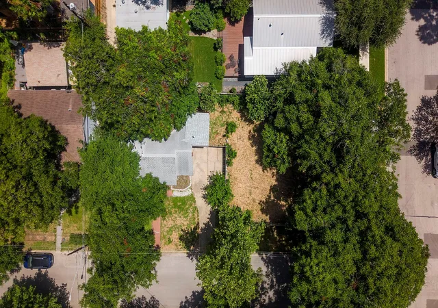 Photo 4 of Single family home for sale at 304 W 42nd Street, Austin, TX 78751 | MLS# 4721427 | Listing updated on 2026-08-25