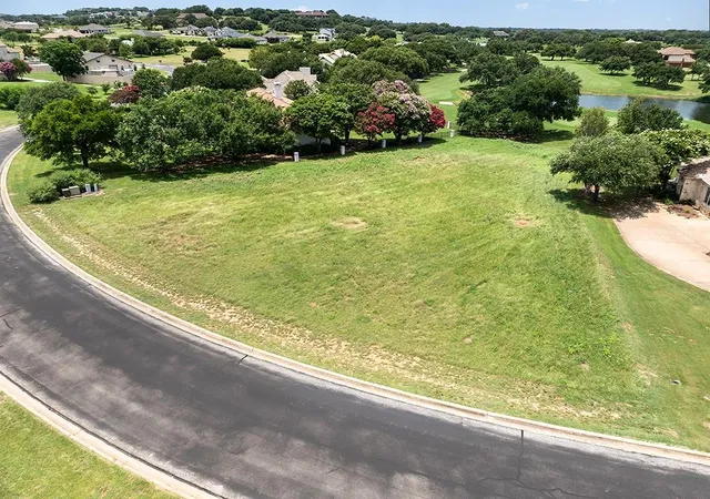 Homes for sale in Spicewood, TX | 2200 Lauren Dr, Spicewood, TX 78669 | MLS# 5198402