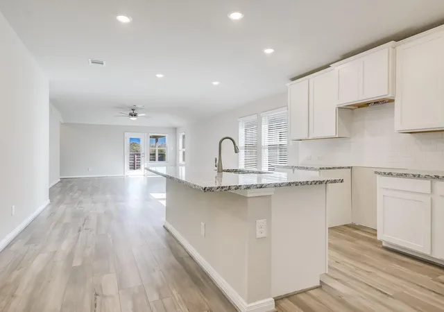Photo 3 of Single family home for sale at 124 Sleep Holw, Jarrell, TX 76537 | MLS# 5549936 | Listing updated on 2026-07-31