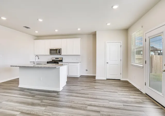 Photo 4 of Single family home for sale at 108 Rivendale St, Liberty Hill, TX 78642 | MLS# 2603281 | Listing updated on 2026-07-31