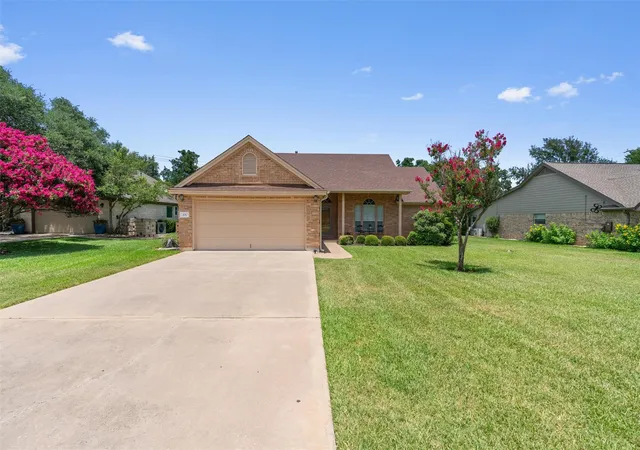 Photo 1 of Single family home for sale at 106 Stacey Ln, Georgetown, TX 78628 | MLS# 3730871 | Listing updated on 2026-10-06