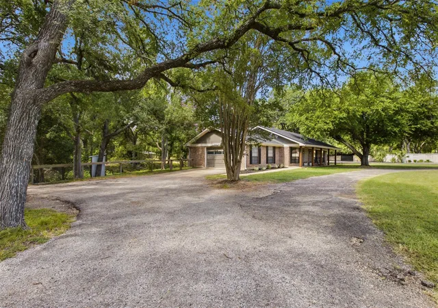 Photo 2 of Sale Pending at 4102 Sequoia Trl W, Georgetown, TX 78628 | MLS# 5493637 | Listing updated on 2026-09-01
