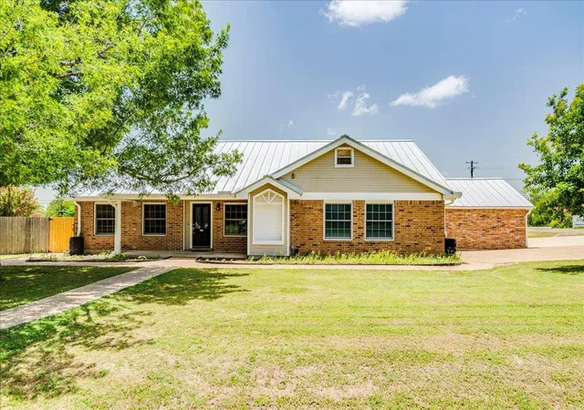 1st image of 301 Verbena Dr, Kyle, TX 78640 | MLS# 7433893
