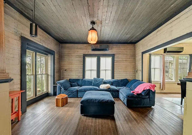 4th image of 805 Main St, Bastrop, TX 78602 | MLS# 1638778