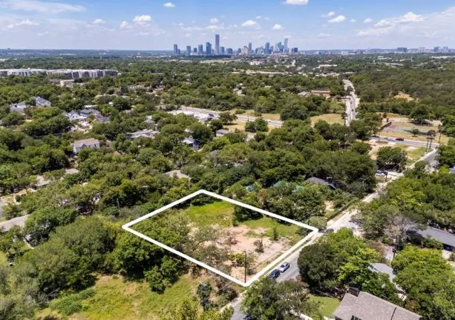 Photo 3 of Land for sale at 4801 Ledesma Rd, Austin, TX 78721 | MLS# 1638512 | Listing updated on 2026-08-05