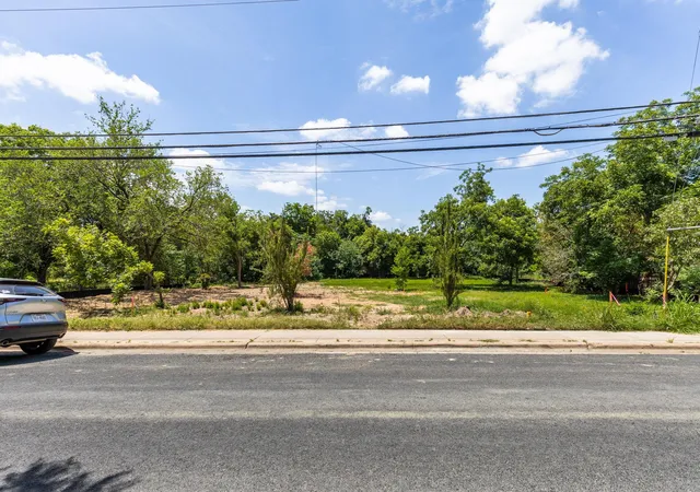 Photo 4 of Land for sale at 4801 Ledesma Rd, Austin, TX 78721 | MLS# 1638512 | Listing updated on 2026-08-05