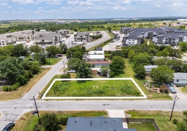 2nd image of 301 W Eggleston St, Manor, TX 78653 | MLS# 7882539