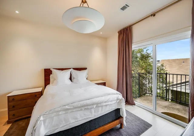 4th image of 802 S 1St St #207, Austin, TX 78704 | MLS# 2302370