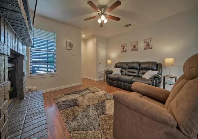 3rd image of 1004/1006 Hyridge St, Round Rock, TX 78664 | MLS# 6296831