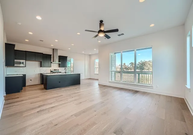 Homes for sale in Round Rock, TX | 1531 N Red Bud Ln #27, Round Rock, TX 78665 | MLS# 9383032
