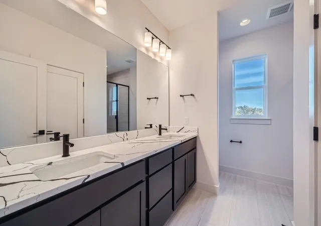 Homes for sale in Round Rock, TX | 1531 N Red Bud Ln #27, Round Rock, TX 78665 | MLS# 9383032