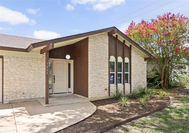 Photo 4 of Single family home for sale at 5803 Eureka Dr, Austin, TX 78745 | MLS# 8552251 | Listing updated on 2026-08-29