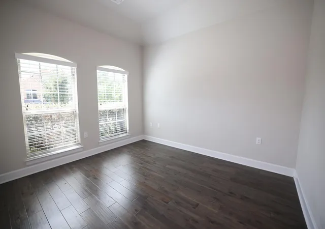 Photo 3 of Single family home for sale at 5301 Ponte Tresa Dr, Austin, TX 78738 | MLS# 4102642 | Listing updated on 2026-08-28