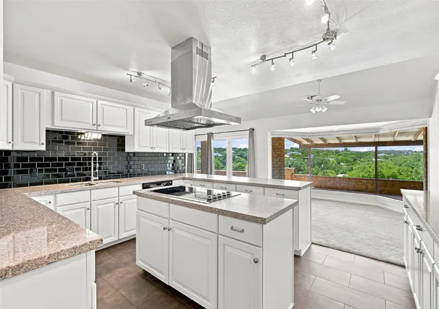 Photo 3 of Single family home for sale at 4100 Outpost Trce, Lago Vista, TX 78645 | MLS# 8604434 | Listing updated on 2026-10-02