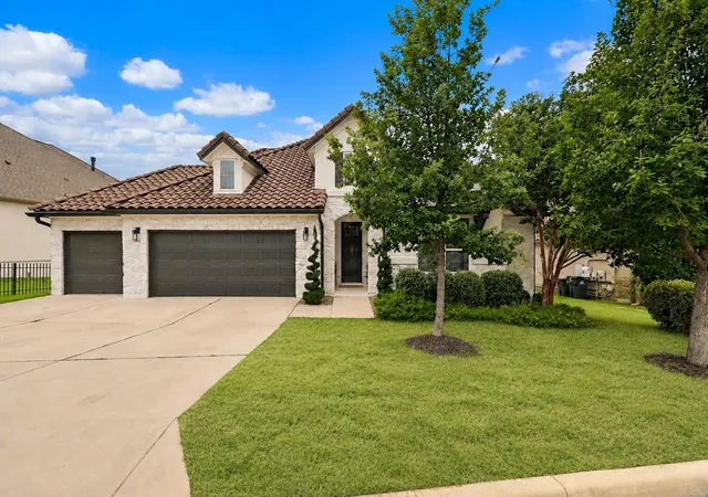 Photo 2 of Single family home for sale at 19618 Summit Glory Trl #5, Spicewood, TX 78669 | MLS# 2430202 | Listing updated on 2026-09-14