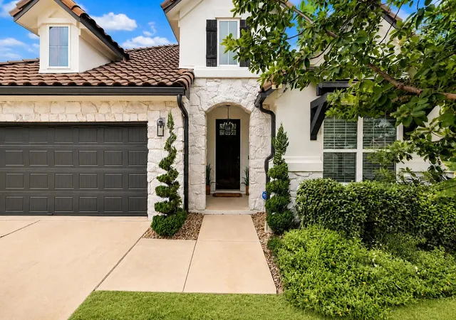 Photo 3 of Single family home for sale at 19618 Summit Glory Trl #5, Spicewood, TX 78669 | MLS# 2430202 | Listing updated on 2026-09-14