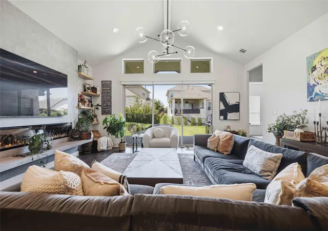 Photo 3 of Single family home for sale at 414 Sitlington Ln, Austin, TX 78738 | MLS# 8137098 | Listing updated on 2026-08-31