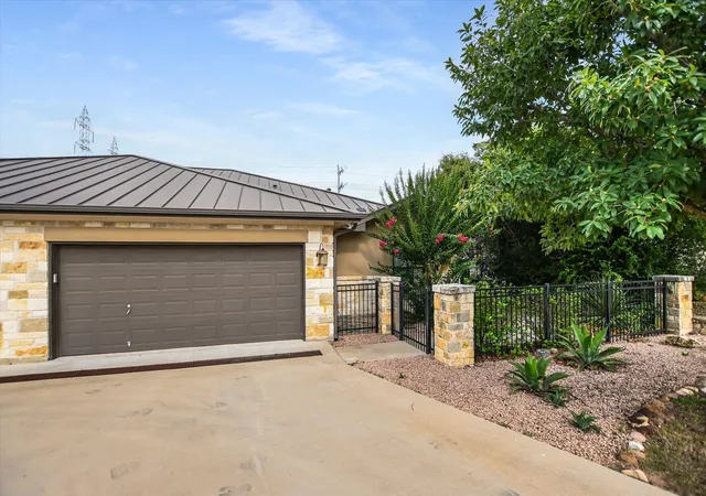 Homes for sale in Horseshoe Bay, TX | 416 Hi Cir W #B, Horseshoe Bay, TX 78657 | MLS# 9497240