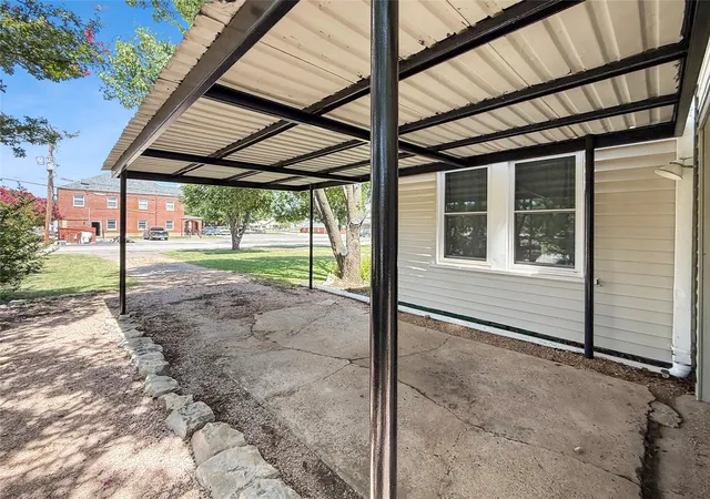 Homes for sale in Goldthwaite, TX | 1405 Parker St, Goldthwaite, TX 76844 | MLS# 7600648