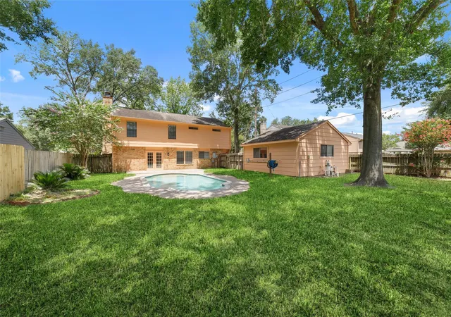 Photo 3 of Single family home for sale at 8406 Pine Fls Dr, Houston, TX 77095 | MLS# 2186798 | Listing updated on 2026-08-02