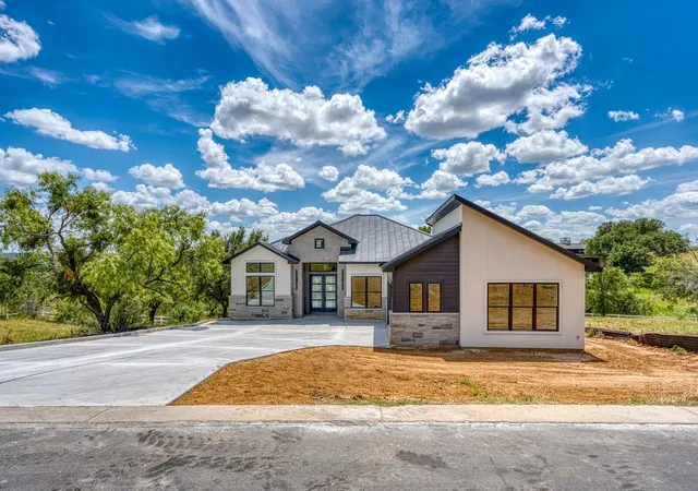 Photo 1 of Single family home for sale at 1310 Cats Eye, Horseshoe Bay, TX 78657 | MLS# 4580678 | Listing updated on 2026-09-15