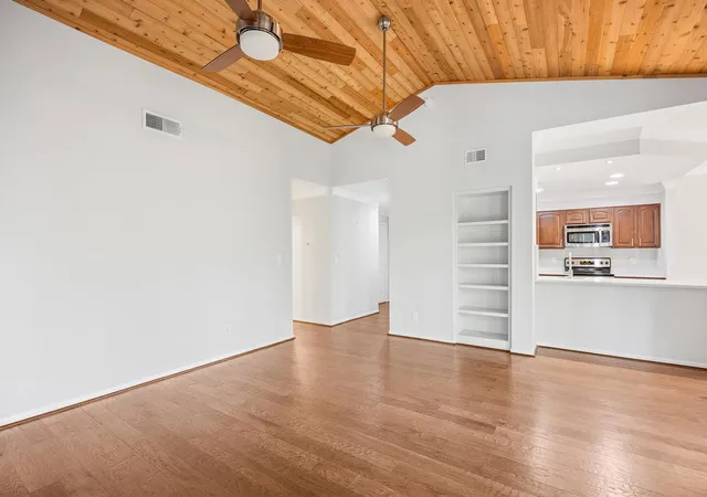 4th image of 6000 Shepherd Mountain Cv #1112, Austin, TX 78730 | MLS# 6750878