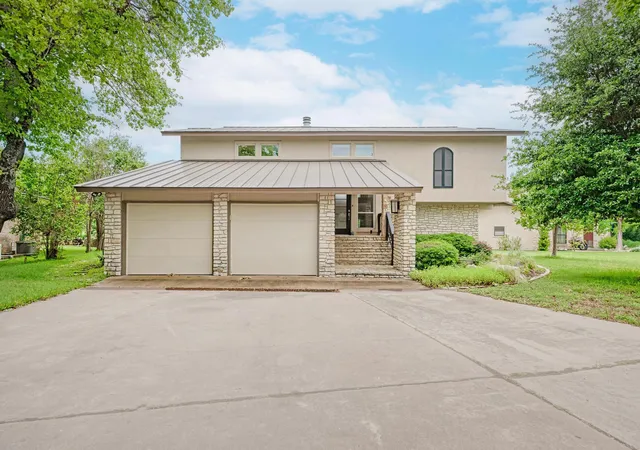 Homes for sale in Horseshoe Bay, TX | 320 Lucy Ln, Horseshoe Bay, TX 78657 | MLS# 8264911