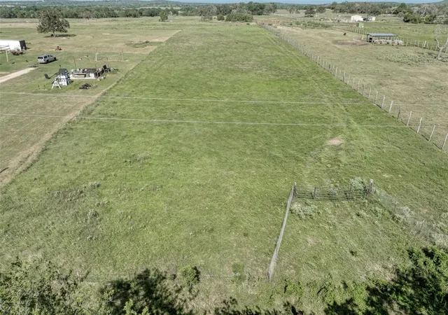 3rd image of 5309 Tenney Creek Rd, Luling, TX 78648 | MLS# 9808949