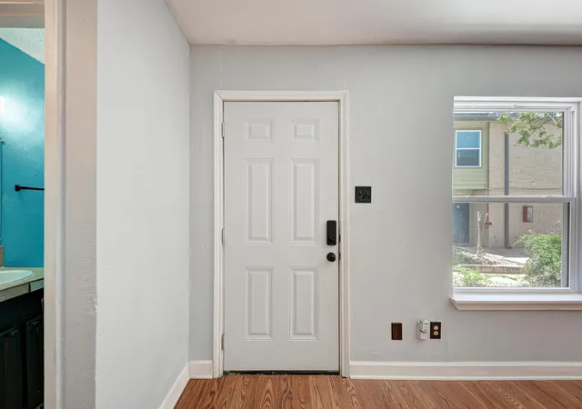 4th image of 2124 Burton Dr #136, Austin, TX 78741 | MLS# 7069098