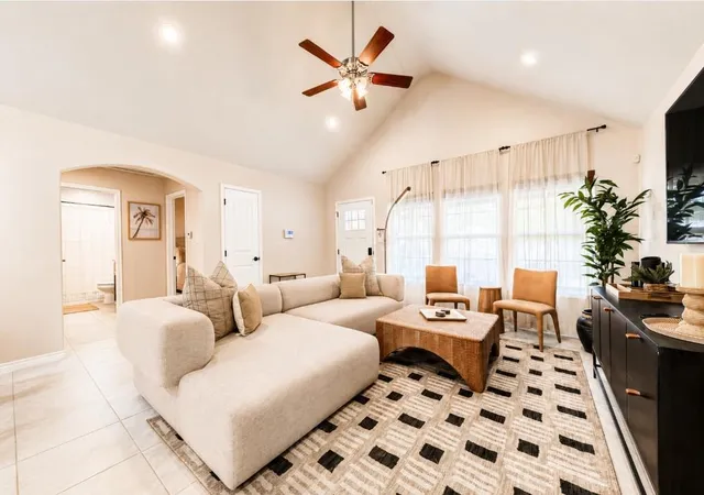 5th image of 863 Roadrunner Spur, Canyon Lake, TX 78133 | MLS# 1823532
