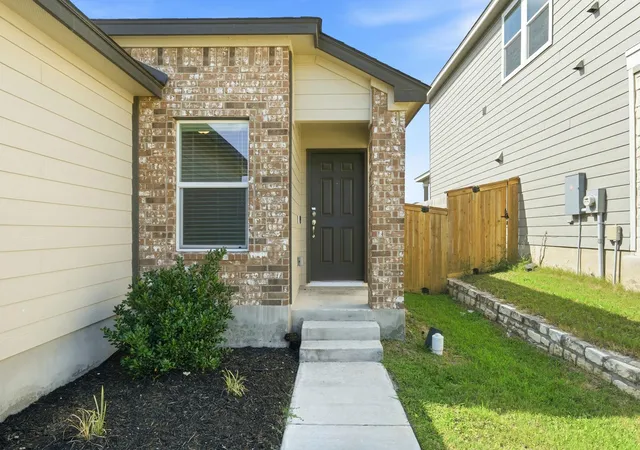 3rd image of 220 Lucky Texan Rd, Jarrell, TX 76537 | MLS# 2118119