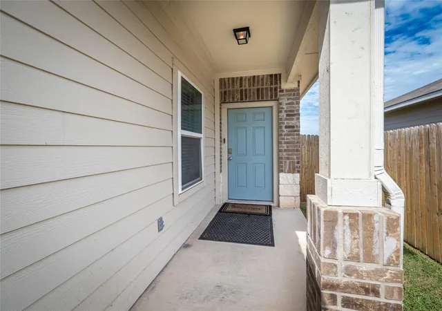 Photo 3 of Single family home for sale at 624 Independence Ave, Liberty Hill, TX 78642 | MLS# 4420747 | Listing updated on 2026-08-11